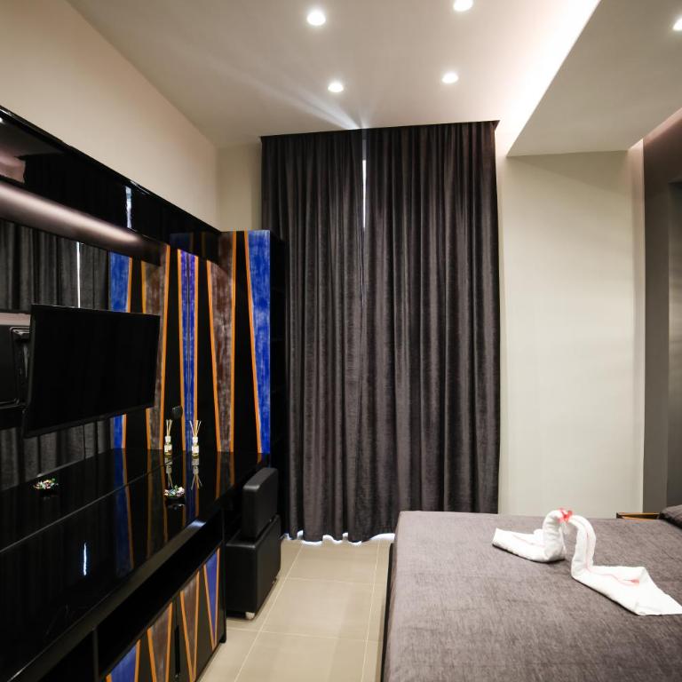 Gramsci 21 Rooms - Camera Matrimoniale con Balcone e con Vista Mare Parziale - 2