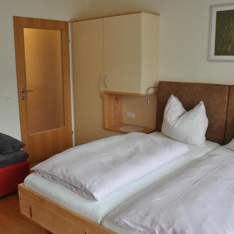 Pension Sonnblick - Doppelzimmer mit Balkon und Seeblick - 3