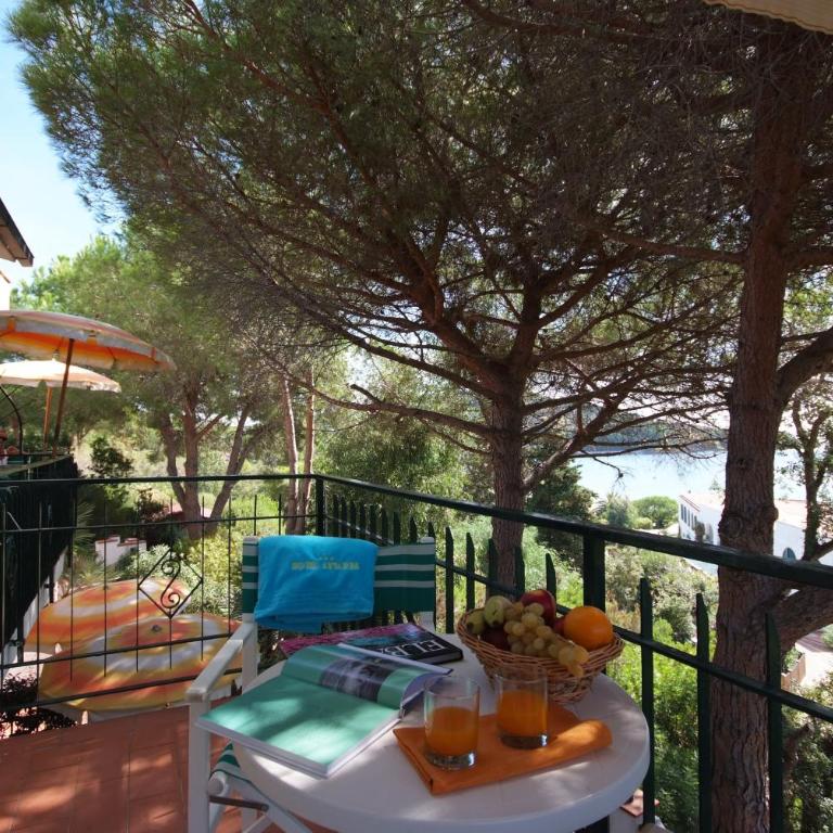 Hotel Antares - Camera Matrimoniale con Balcone e Vista Mare - 3