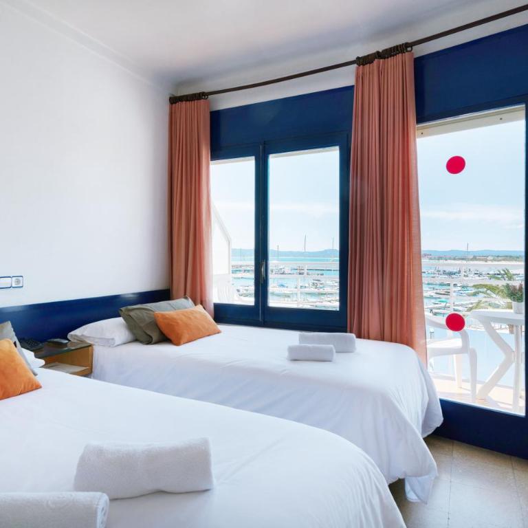 Hotel & Diving Les Illes - Triple Room - 1