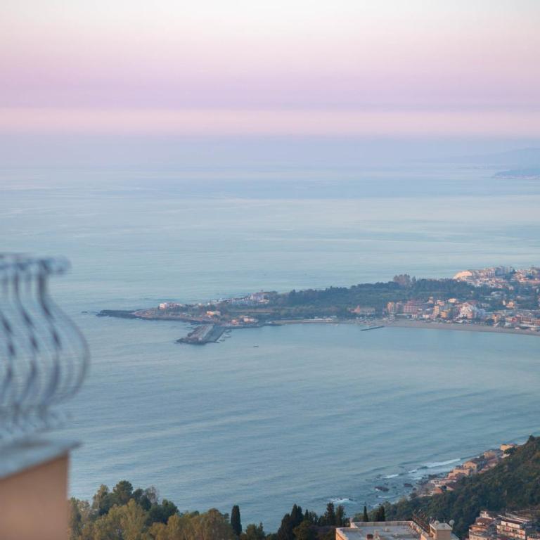 Villa Le Terrazze Charming Rooms - Deluxe Suite with Sea View - 18