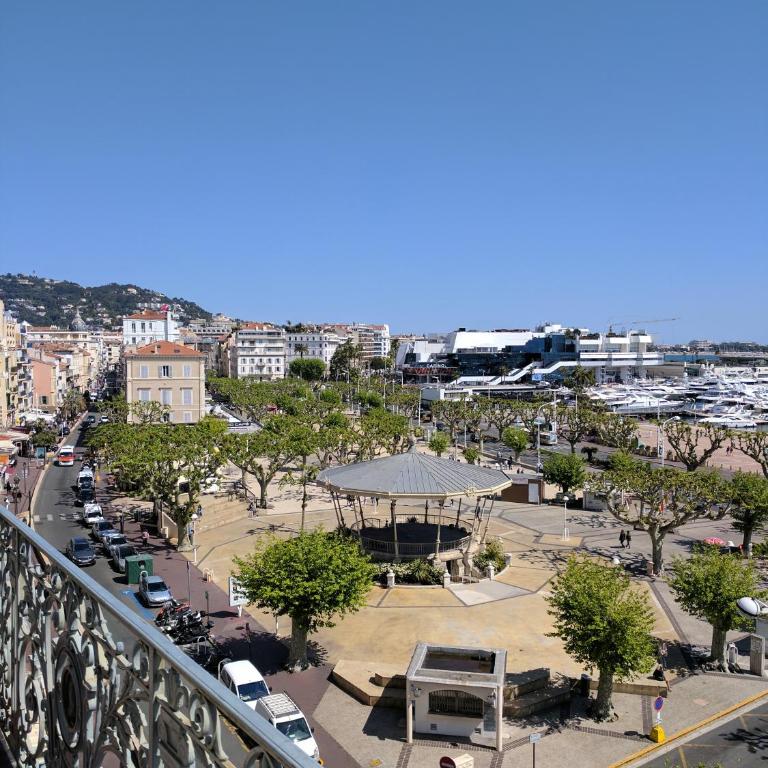 Citilet Louis Blanc 1,2,3 - Three gorgeous, open-plan apartments - Appartement 3 Chambres - Vue sur Mer - C3 - 2