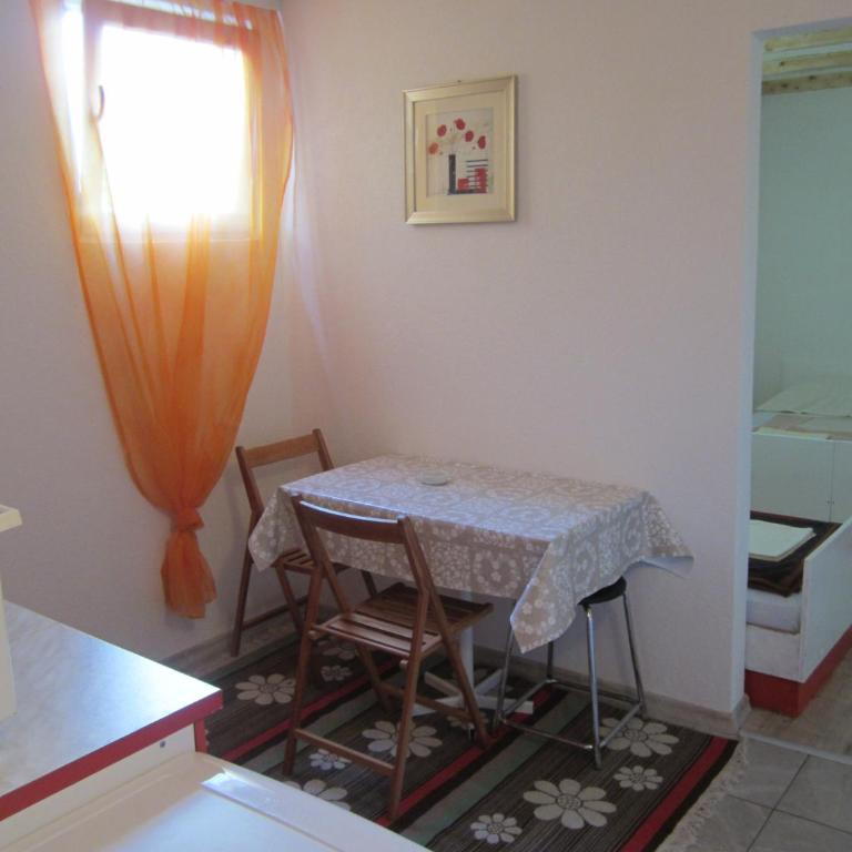 Bravo Guest House - One-Bedroom Apartment - 2