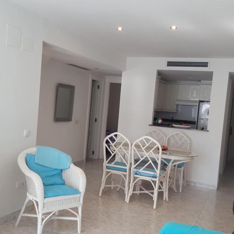 Apartamentos Casablanca Altamar - Three-Bedroom Apartment - 10