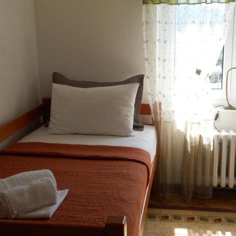 Apartment Djukovic - Two-Bedroom Apartment - 10