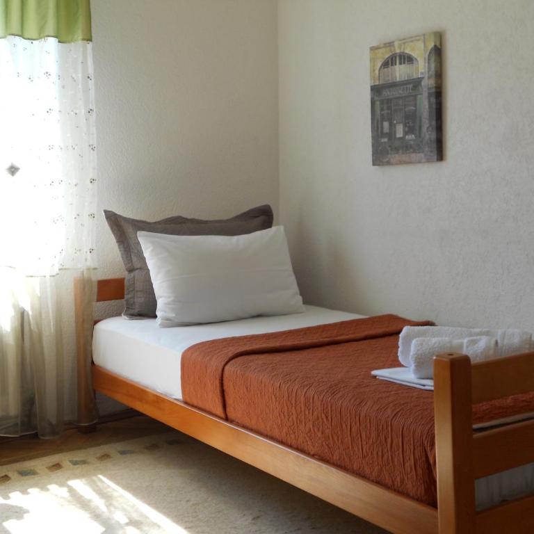 Apartment Djukovic - Two-Bedroom Apartment - 11