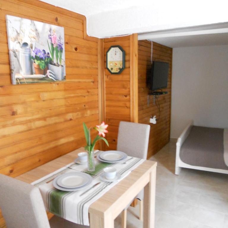 Apartment Djukovic - Studio Apartment - 6