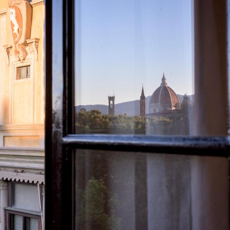 FuordArno Bed & Breakfast - Camera Matrimoniale con Vista Città e Bagno Privato - 7