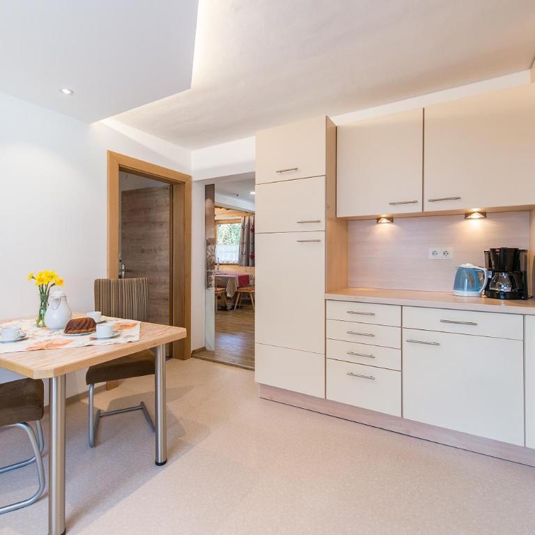 Ferienwohnungen Jutta - Apartment mit 5 Schlafzimmern - auf 2 Ebenen - 11