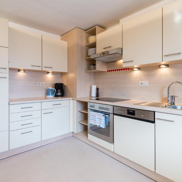 Ferienwohnungen Jutta - Apartment mit 5 Schlafzimmern - auf 2 Ebenen - 10