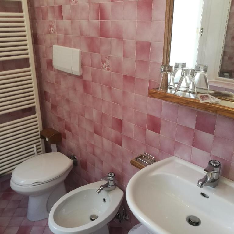 Hotel Fiames - Camera Matrimoniale con Bagno Privato - 5