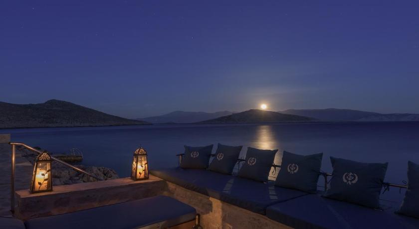 Admiral's House — Hotel in Halki