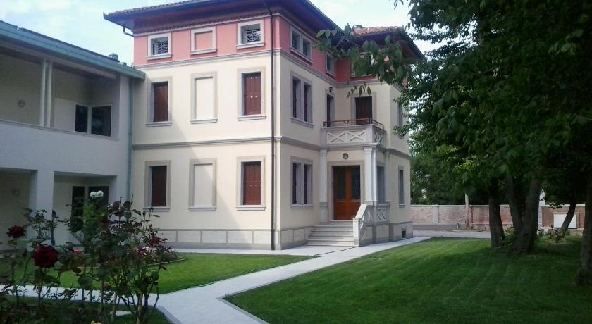More about Villa delle Rose