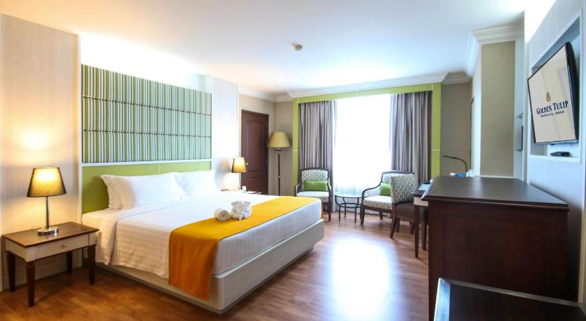 Golden Tulip Sovereign Hotel Bangkok (SHA Plus+) photo