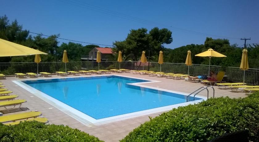Marinos Apartments photo