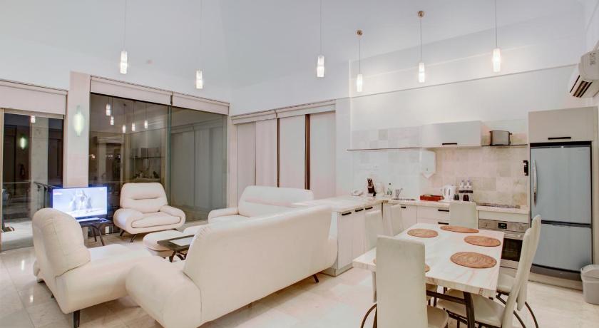 Image of 3-Bedroom Suite 4