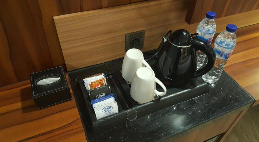 Image of Deluxe King Sea View Room 17