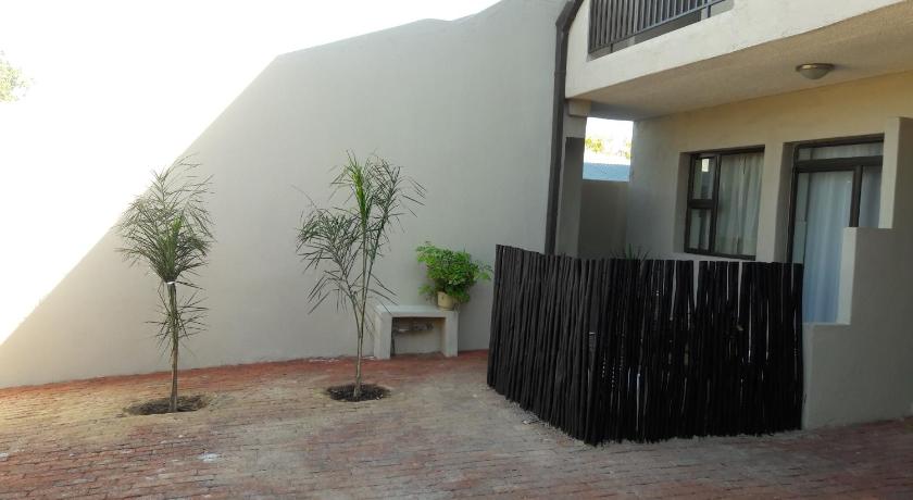 Self-catering Studio, Unit 6 on Krupp photo