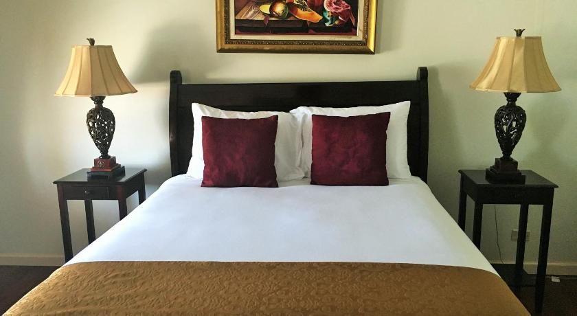 Image of Onyx Room 1