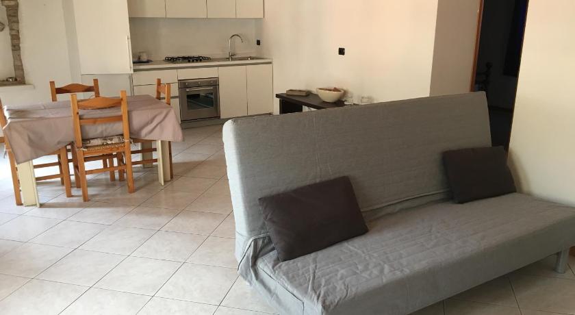 Casella's Apartments photo