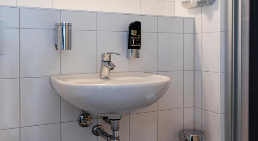 Image of Family Room - 2 Adults with 2 Children 11