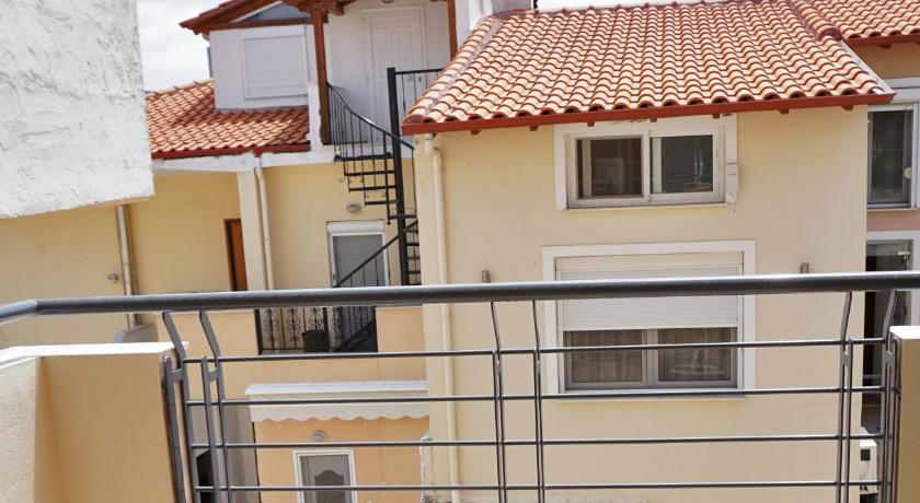 Ameris Studios & Apartments photo