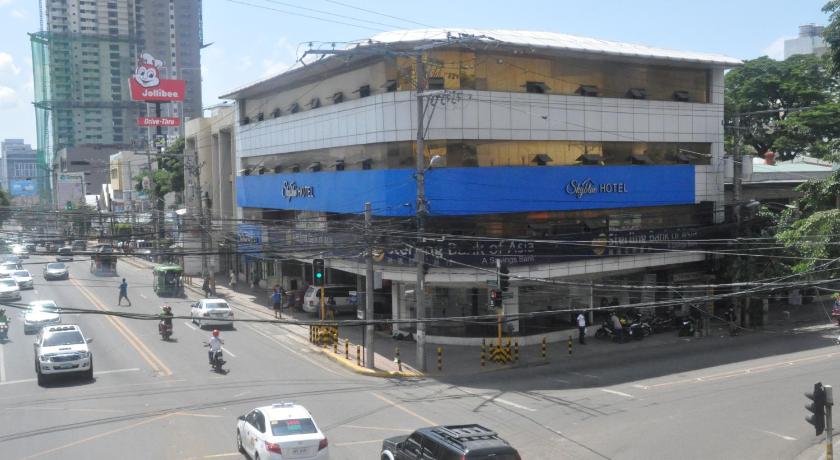 セブ Skyblue Hotel 3つ星 ホテル プール