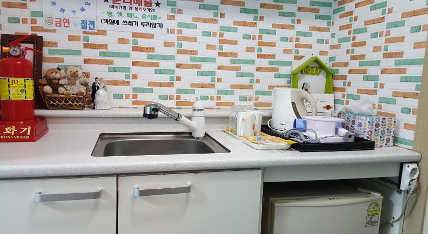Image of Twin Room 5