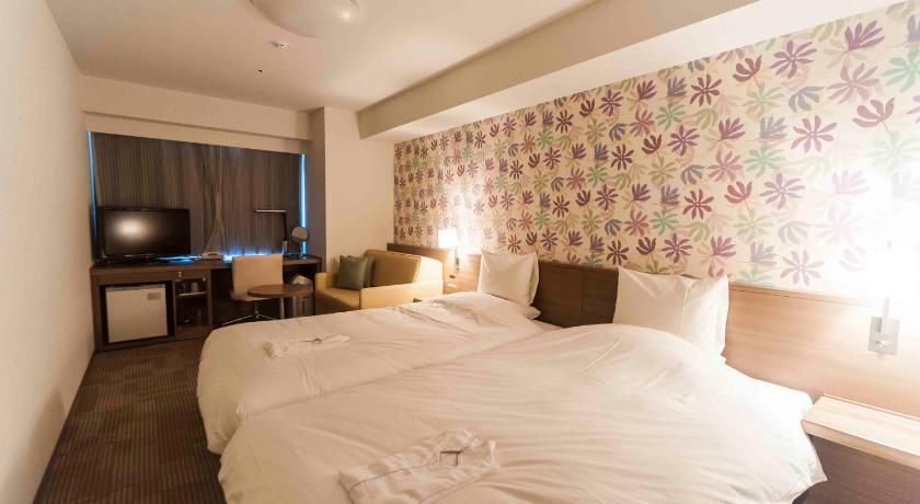 Image of Hollywood Twin Room for 3 People - Non-Smoking 0