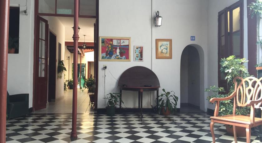 Posada Casa de Borgona — Hotel in Salta