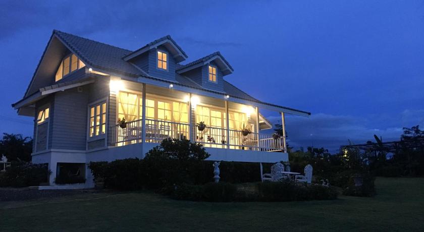 Image of Main Cottage Deluxe 12