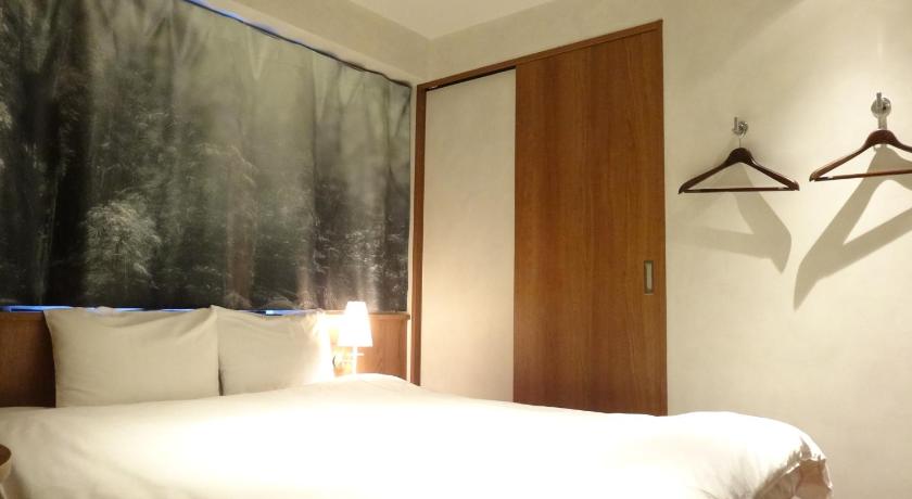 The Wall Hotel photo