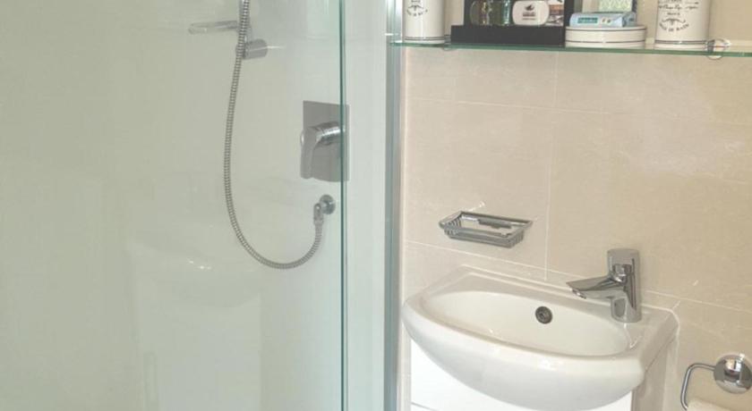 Image of Premium Queen Room 2
