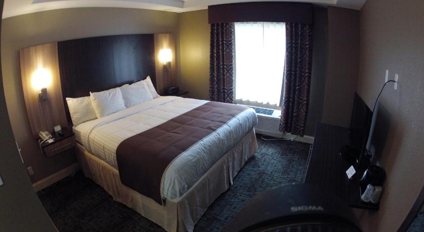 Niagara Falls (NY) Aashram Hotel by Niagara River 2-Star Hotel room