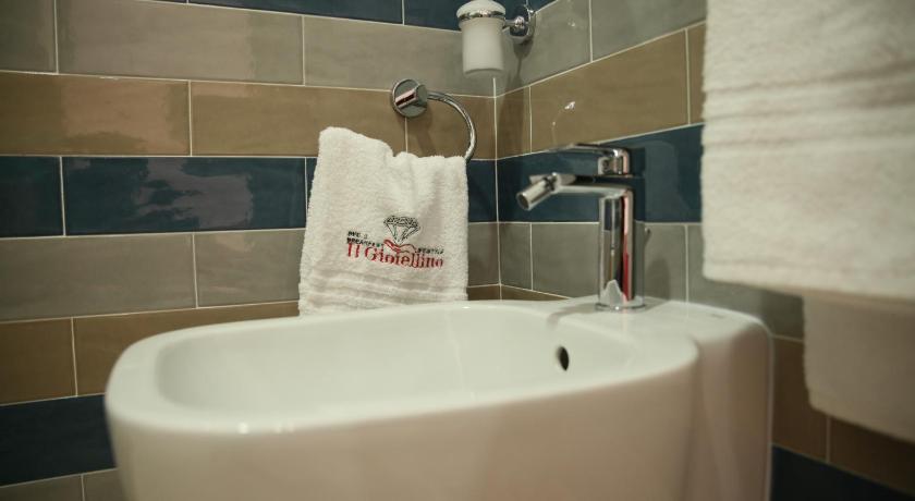 Image of Double Room with Private Bathroom 4