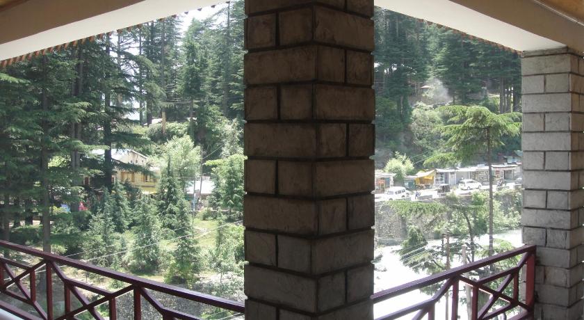 Hotel Dream Land – Manali, PA