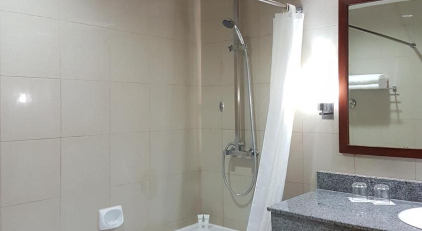 Image of Parklane Plus Room 2