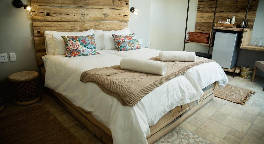 Driftwood Guesthouse photo