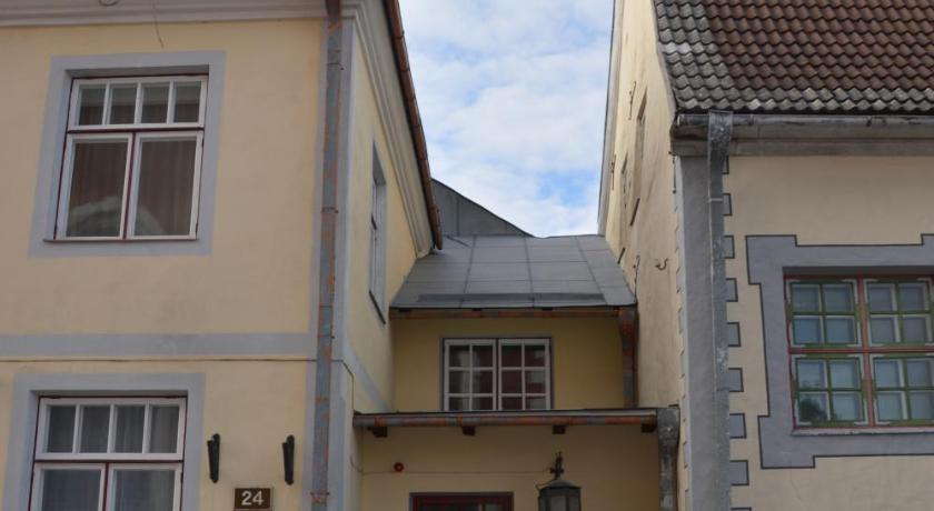 Kuninga City Center Apartment — Hotel in Parnu