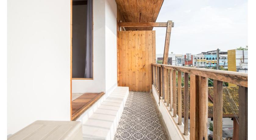Image of Superior Triple Room 9