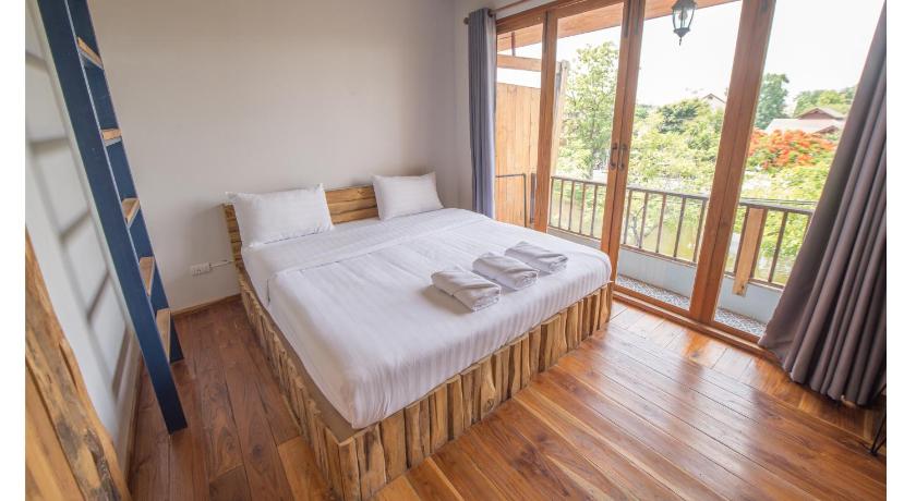 Image of Superior Triple Room 6