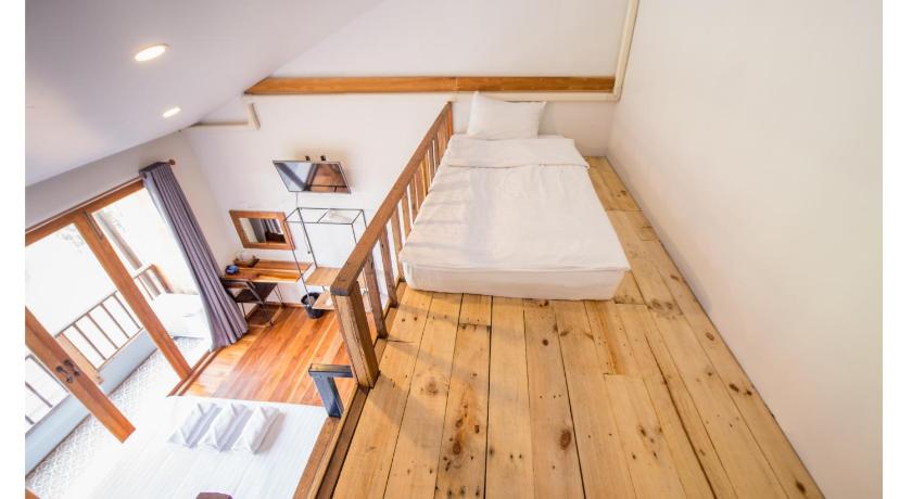 Image of Superior Triple Room 8