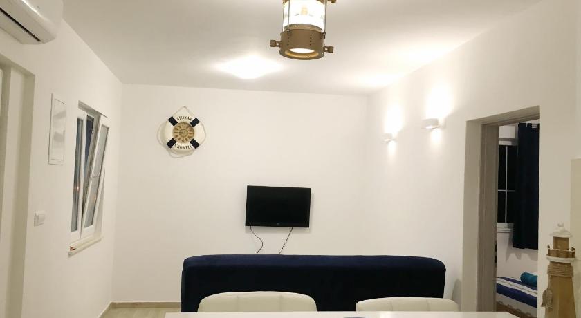 Gogi Beach Apartment photo