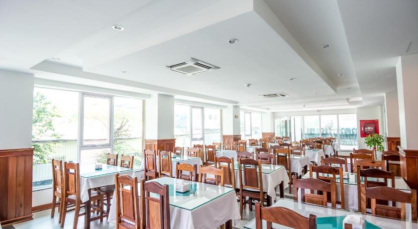 Relax Hotel - image 10