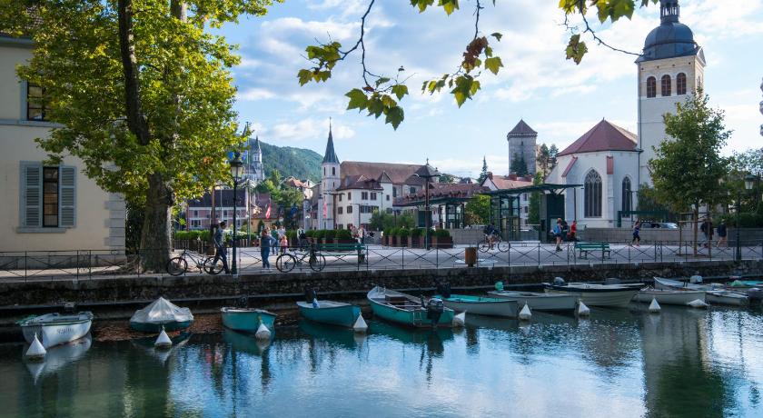 Campanile Annecy Sud-Cran Gevrier