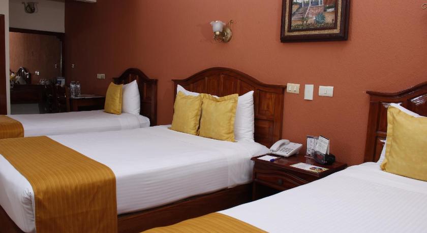 Image of 1 Double 2 Single Beds, Nonsmoking 1