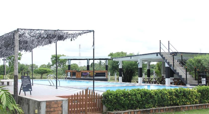 Eco Hotel Black & White - Anuradhapura photo