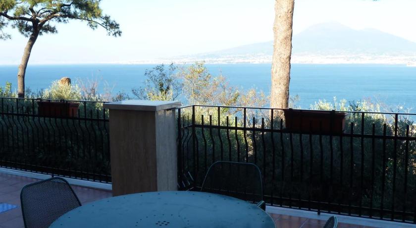 Ancelle Sorrento - Casa d'Accoglienza
