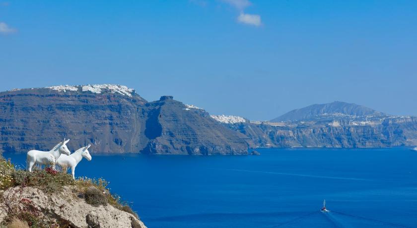 Canaves Oia Sunday Suites