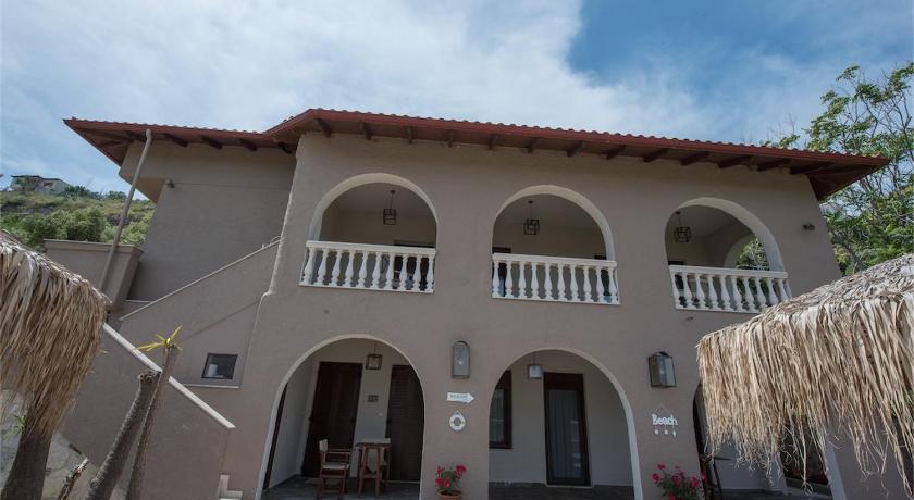 The Beach House - Apartments & Studios photo